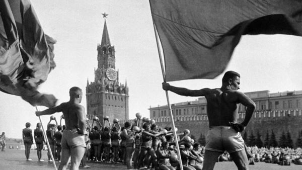 В СССР боролись за здоровый образ жизни. Почему эта пропаганда не сработала?