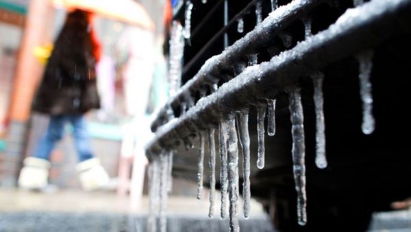 Московских водителей предупредили о прогнозируемом ледяном дожде