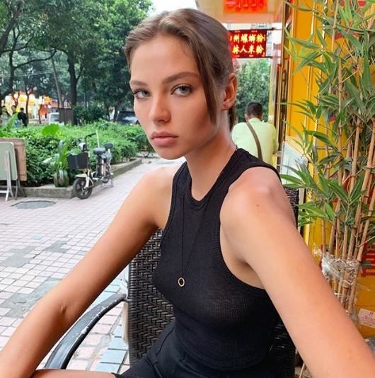 Кафельникова рассказала о своих доходах от моделинга